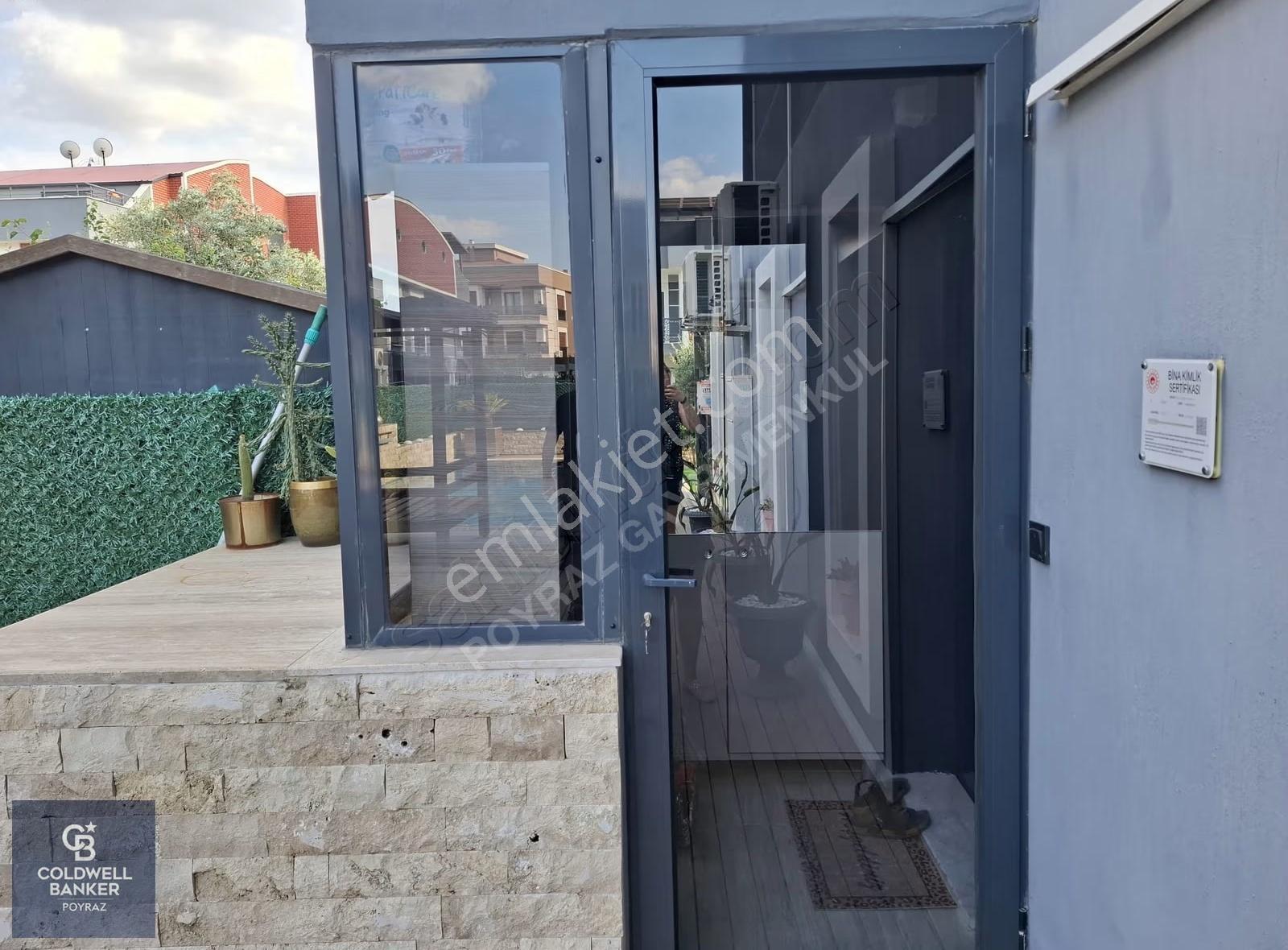 Menderes Coldwell Banker'dan Özel Havuzlu Geniş Bahçe 4+1 Villa - Görsel 15