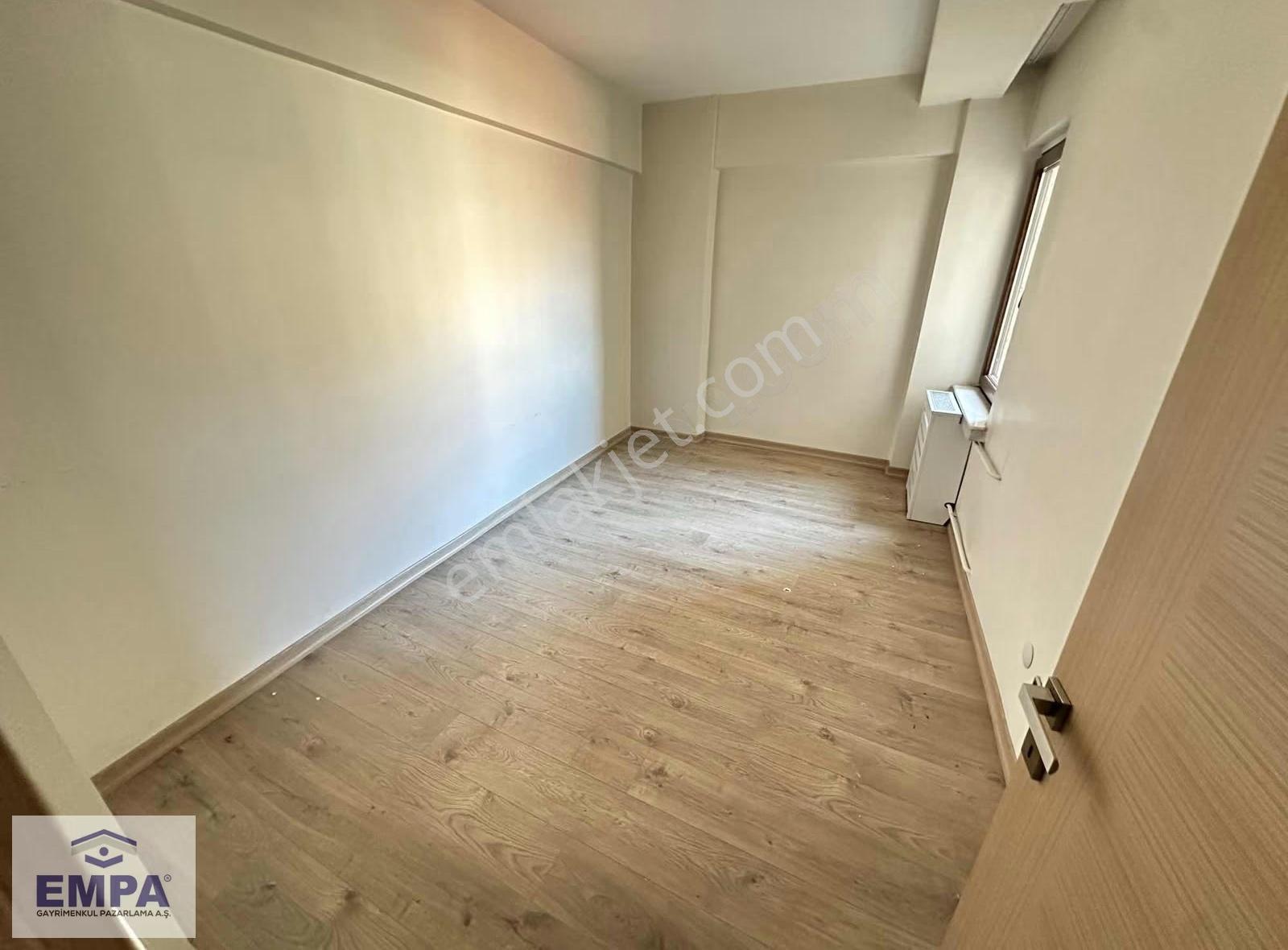 Empa'dan Arifiye Atatürk Cad. 4+1 180m² Bakımlı Lüks Kiralık - Görsel 3