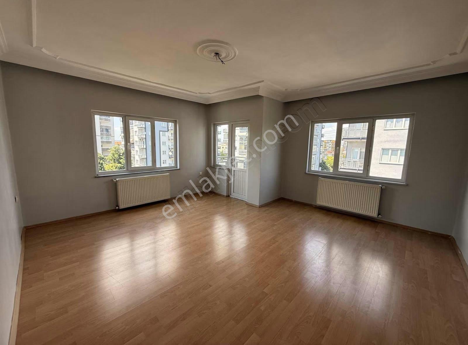 Ataevlerde Harika Konumda Kiralık Daire - Görsel 2