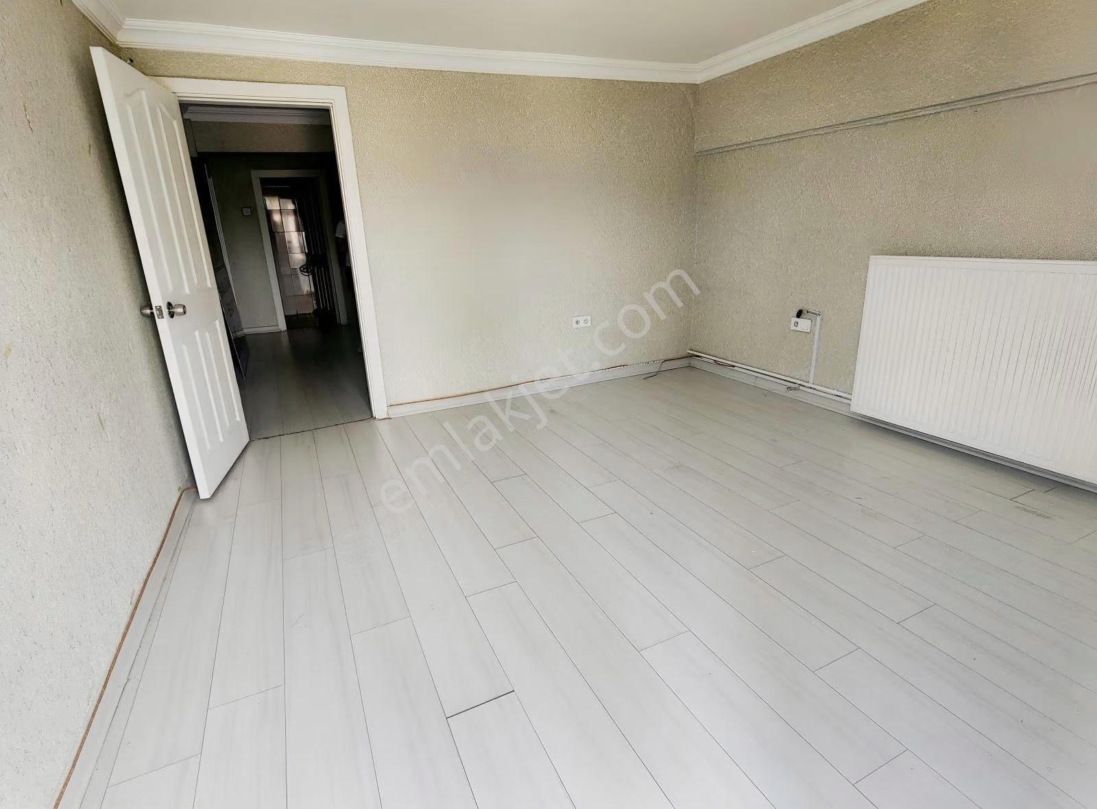 Strazburg Caddesi'nde 2+1+sekreterya Ön Cephe Kiralık Ofis - Görsel 15