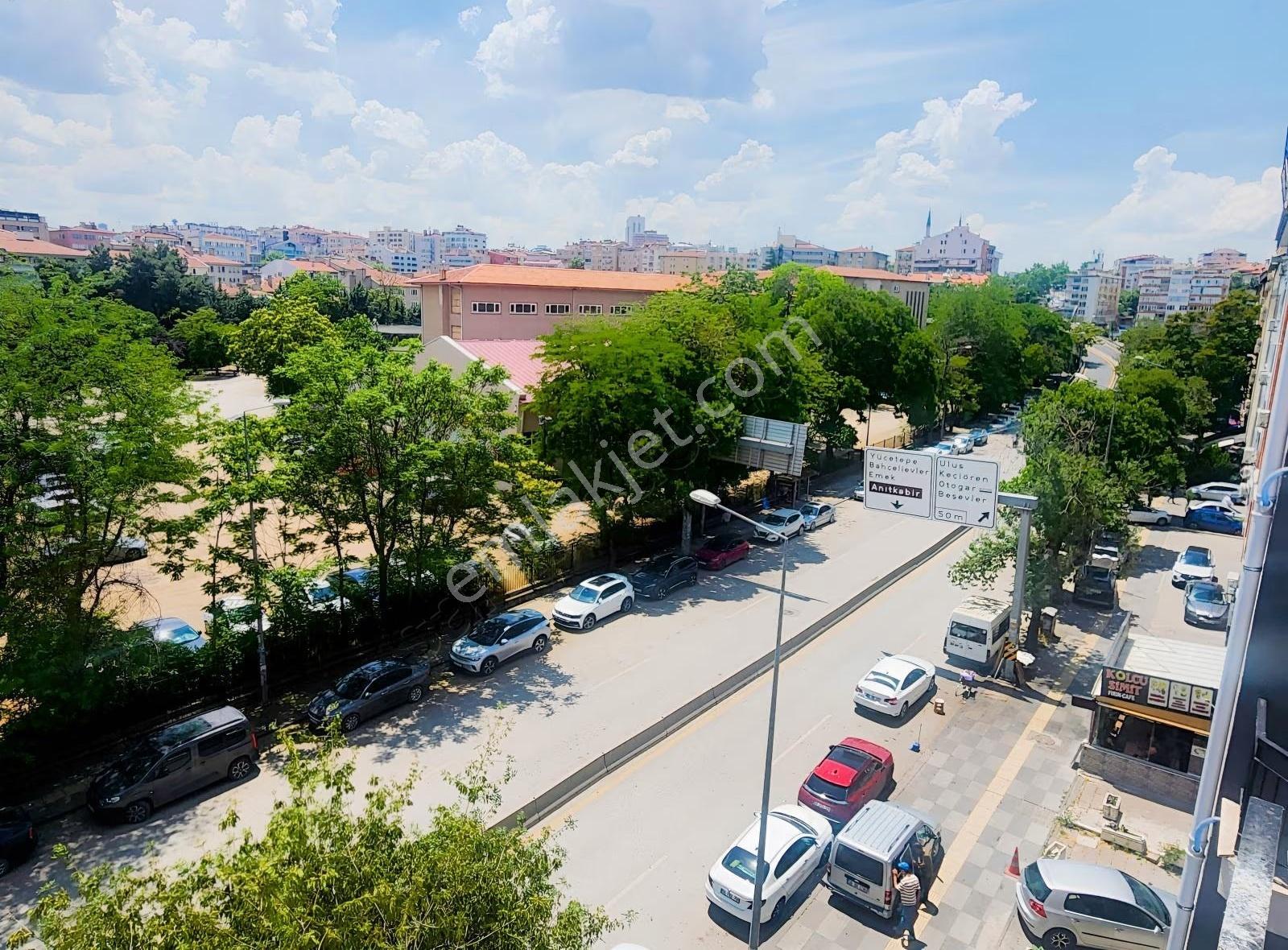 Strazburg Caddesi'nde 2+1+sekreterya Ön Cephe Kiralık Ofis - Görsel 3