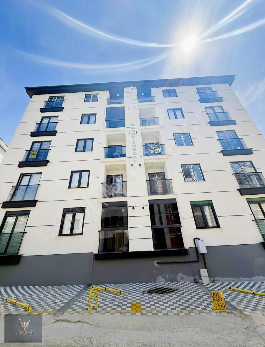 Pendik Orhangazi Mahallesinde Satılık 2+1 Ara Kat Daire