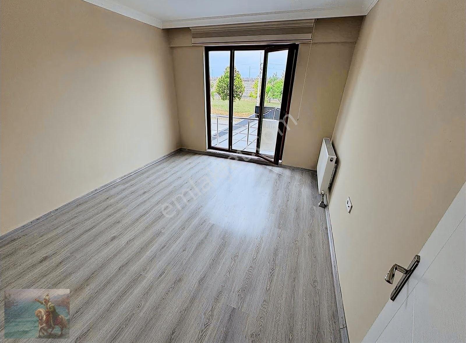 Düzce Bahçeşehirde 3+1 155 M2 Sıfır Ara Kat Manzaralı Daire - Görsel 24
