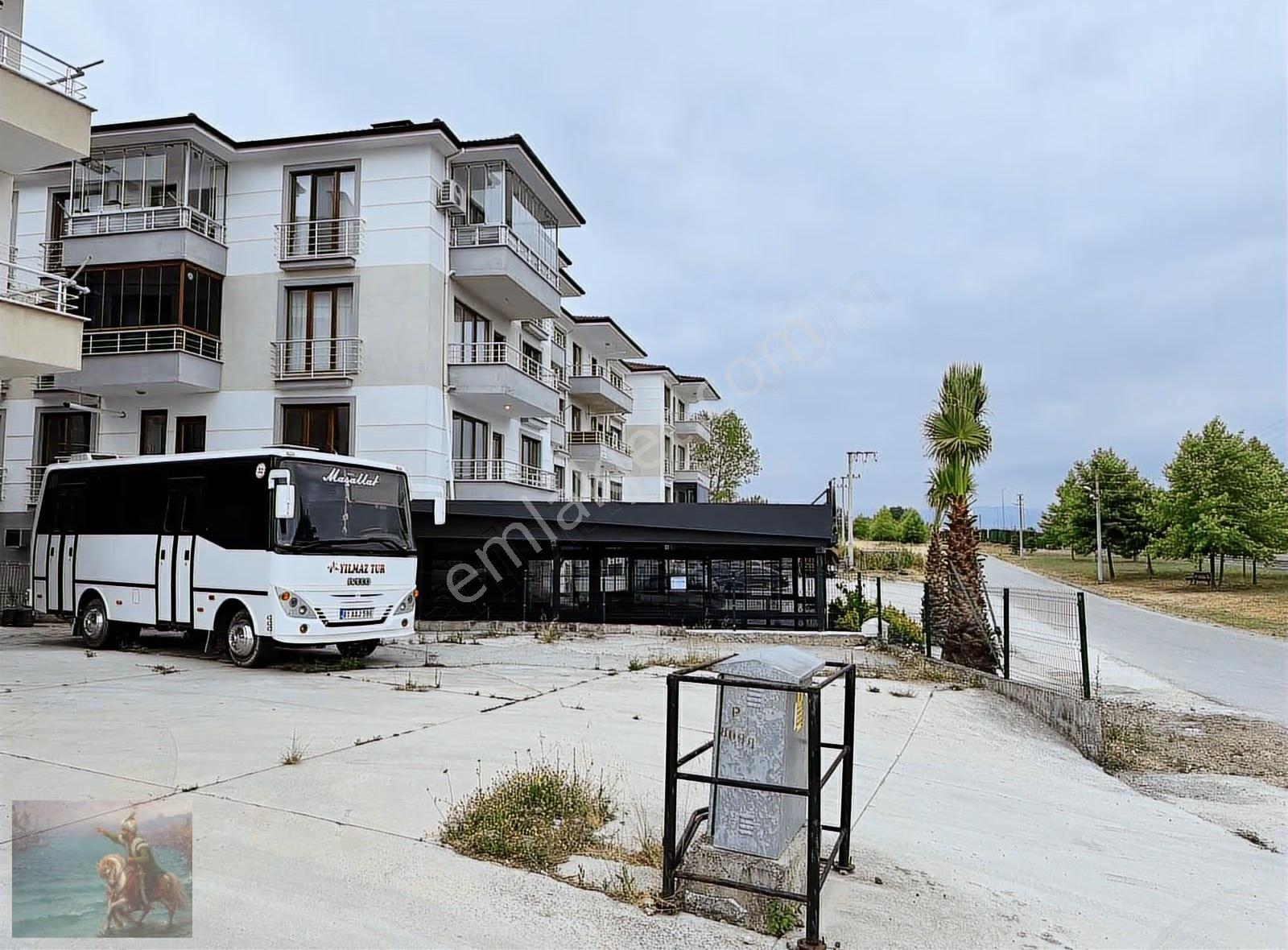 Düzce Bahçeşehirde 3+1 155 M2 Sıfır Ara Kat Manzaralı Daire - Görsel 10