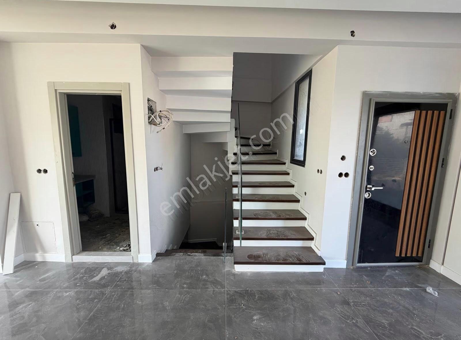 Canyurt Gayrimenkulden Satılık Denize İkinci Sıra Lüx Villa - Görsel 3