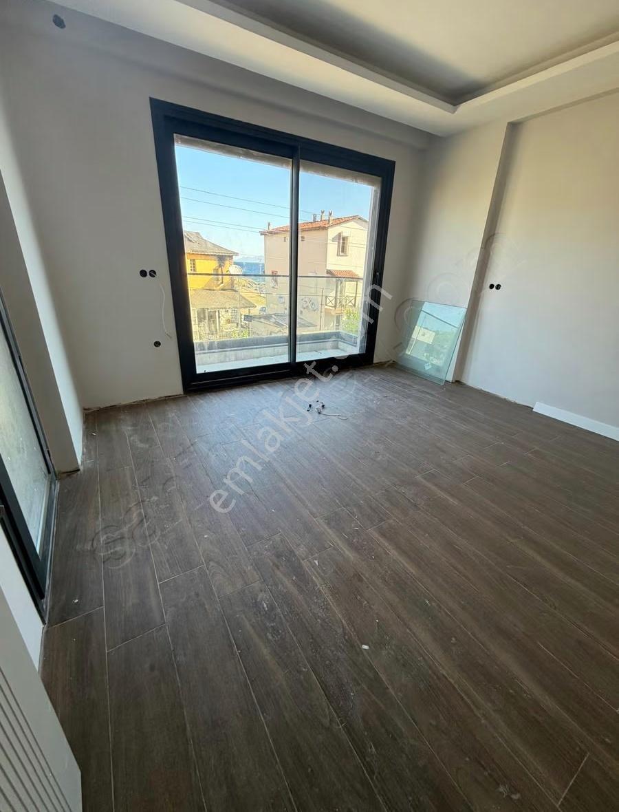 Canyurt Gayrimenkulden Satılık Denize İkinci Sıra Lüx Villa - Görsel 7