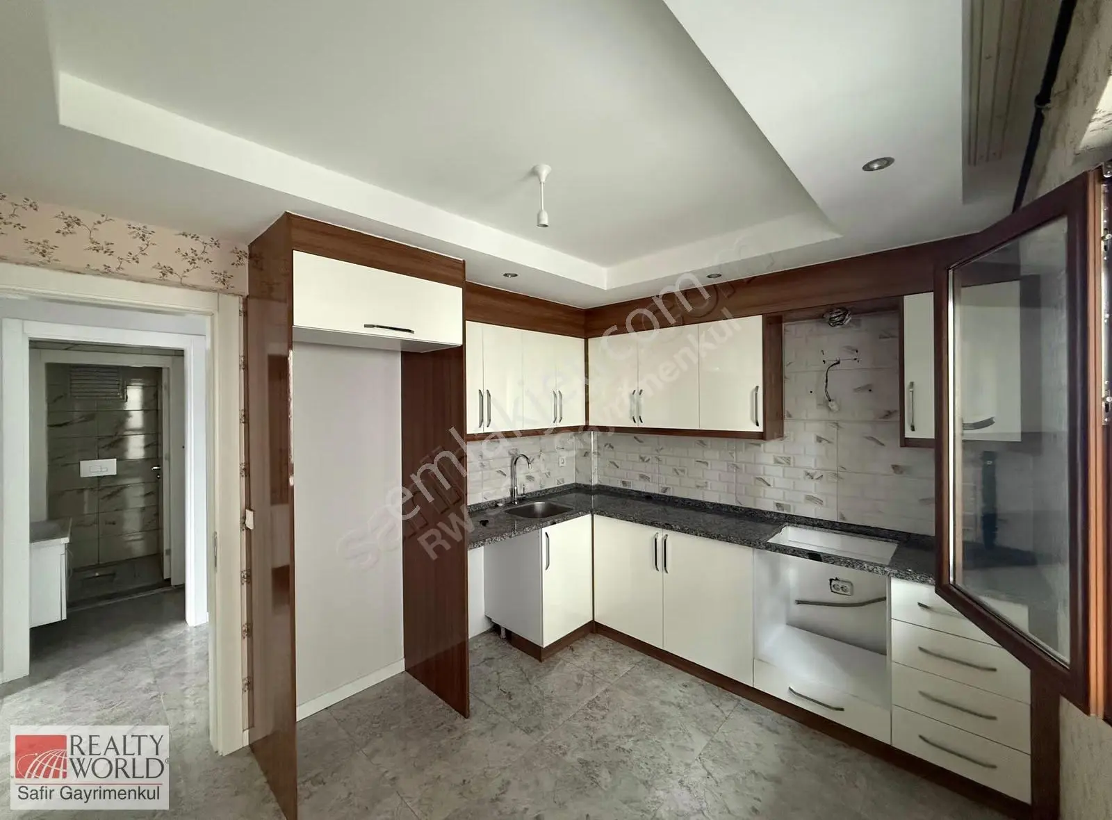 Şemikler'de Önü Açık, 3+1 Kiralık Daire (120m²)
