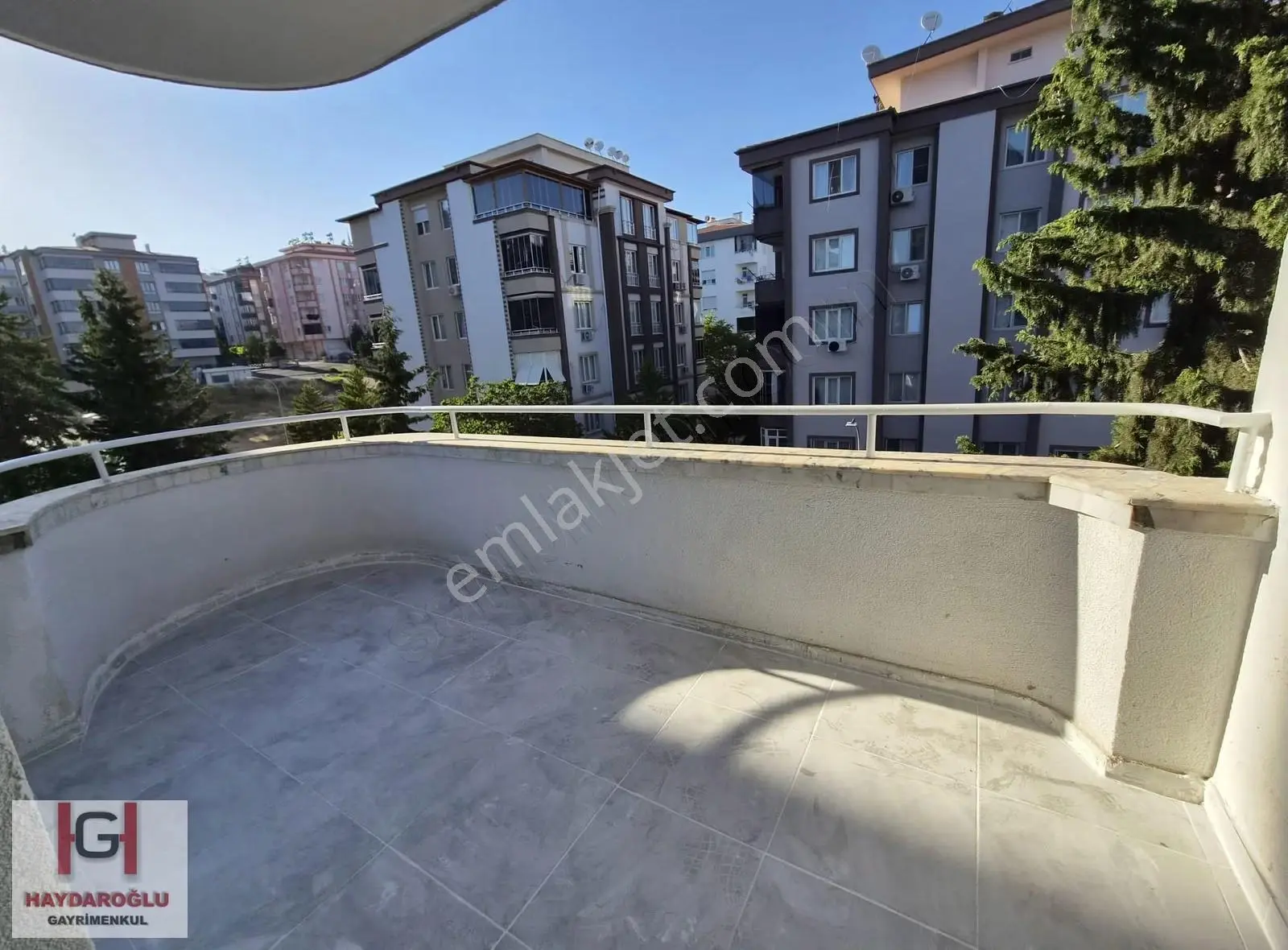 Batıkent Tramvay Durağına Yakın Kiralık Full Bakımlı 3+1 Daire - Görsel 3