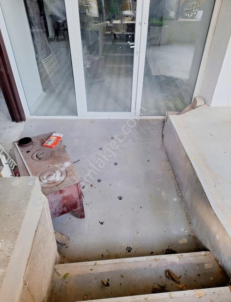 Sarıyer Bahçeköyde İki Katlı Evin Giriş Katı Kiralık - Görsel 9