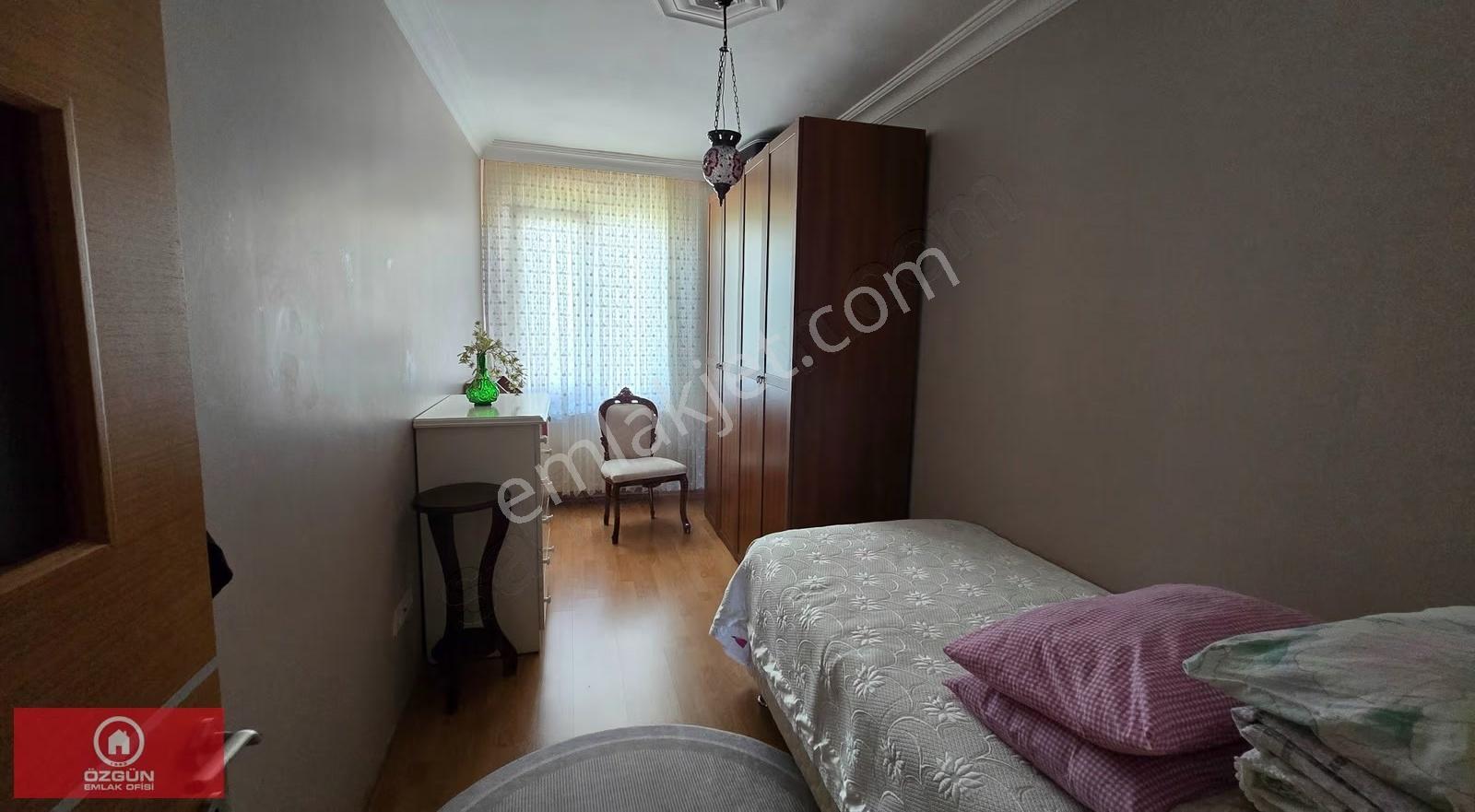 Özgün Emlaktan 2010 Yapımı 3+1-150 M2 -asansörlü-geniş Daire. - Görsel 4