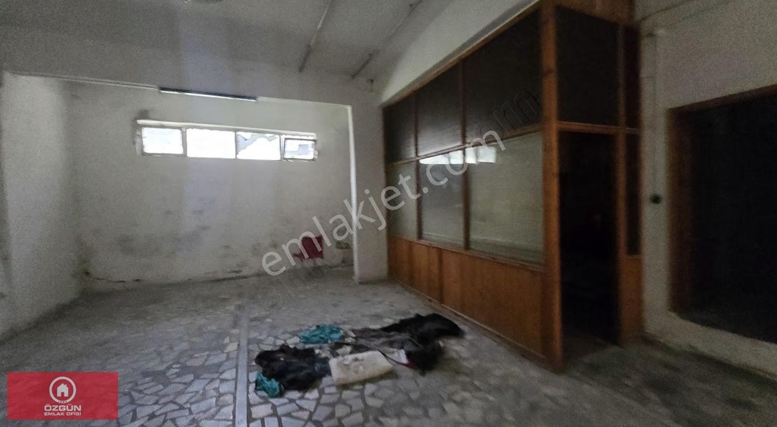 Özgün Emlaktan 200 M2 Düz Giriş Kısa Dönemli Depolama Alanı - Görsel 4