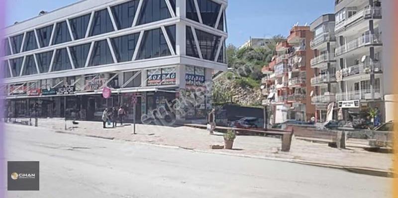 Kuşadası Merkezde Kiralık Ofis Büro