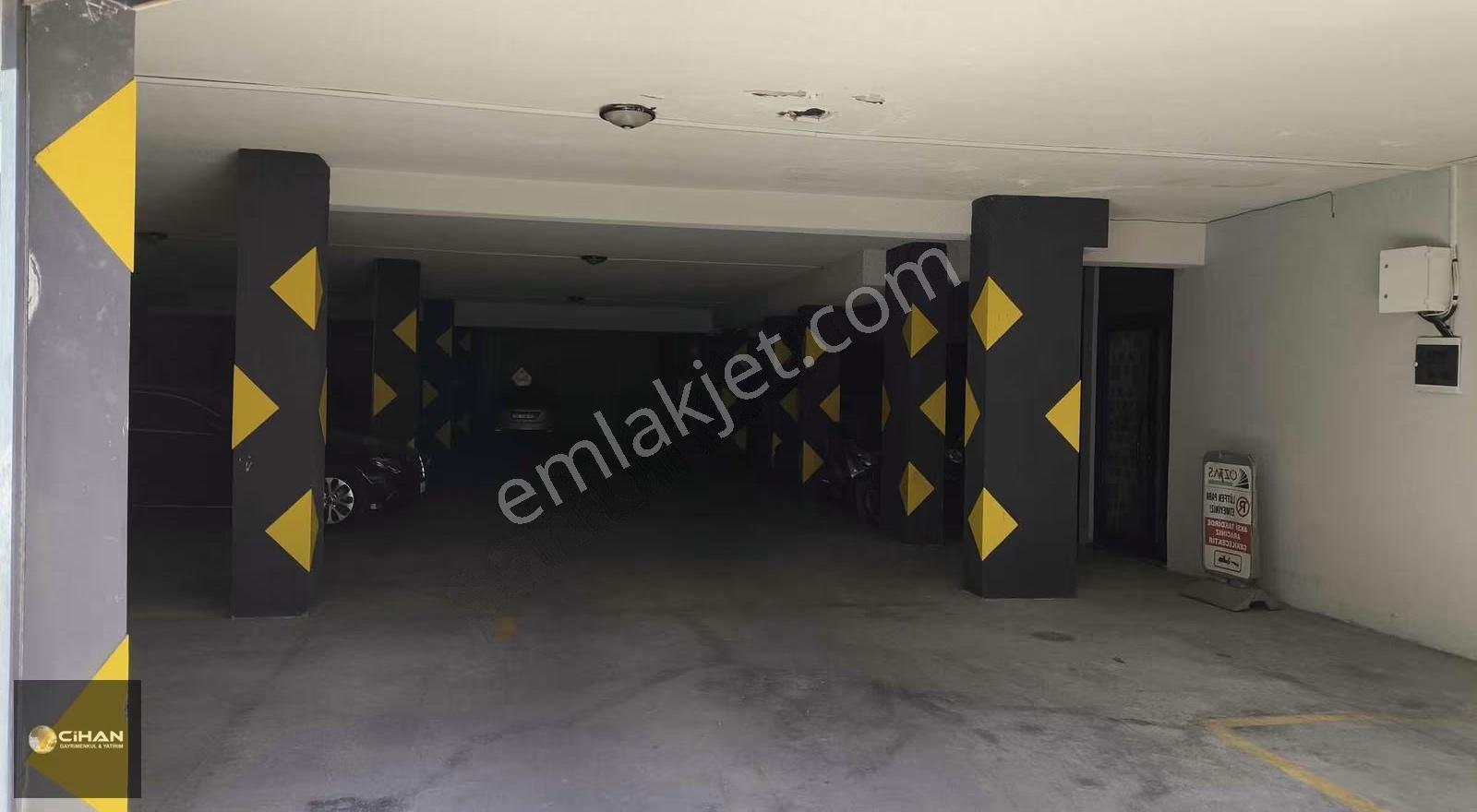 Kuşadası Merkezde Kiralık Ofis Büro - Görsel 15