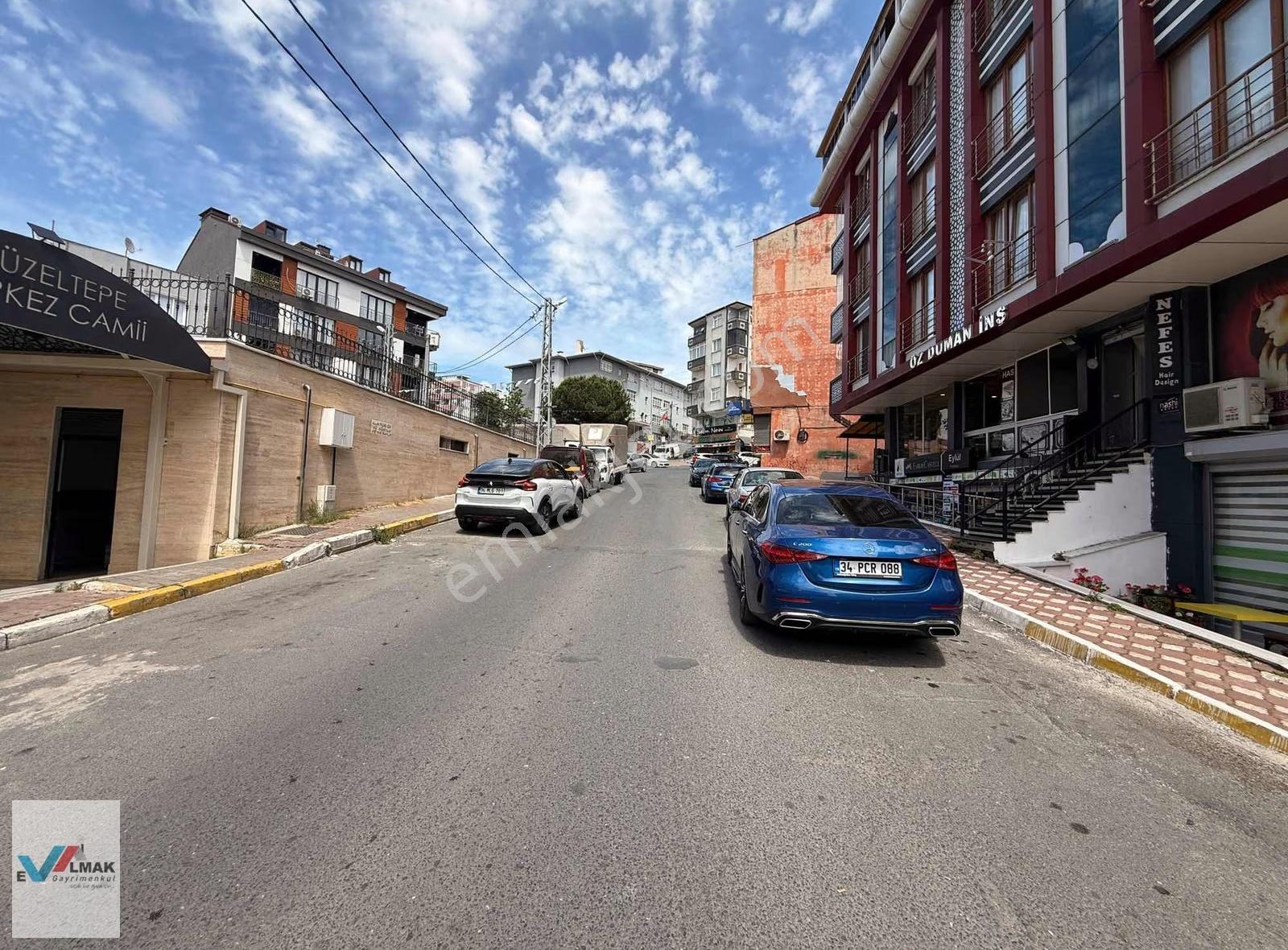 Evalmak'ta Güzeltepe Camii Karşısı 100m2 Geniş Ferah Dükkan
