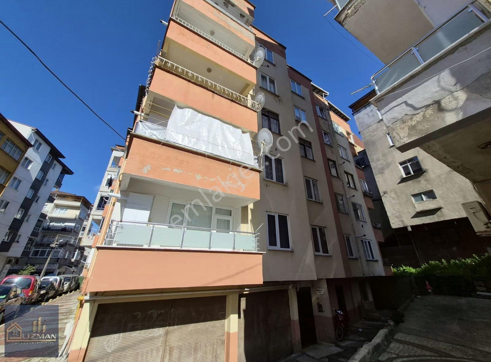 Uzman Emlak'tan Merkezde Full Eşyalı Kiralık Daire