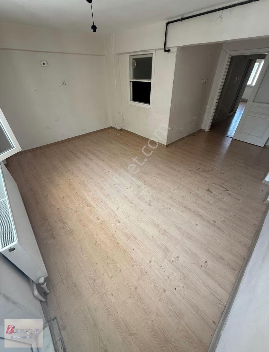 Arda Mah. Eski Garaj Civarı 3+1 Kapalı Mutfaklı Arakat Daire - Görsel 8