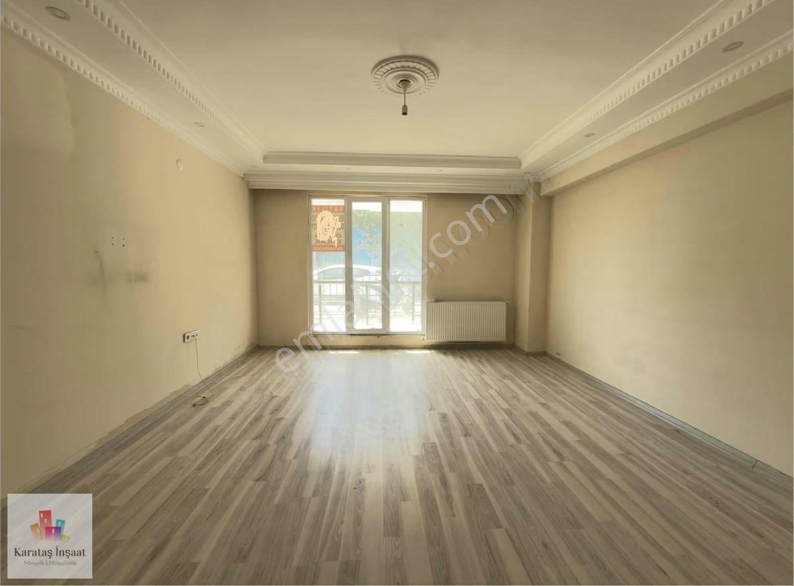 Karataş`tan Meydanda İski Karşısı 3+1 120 M² Yüksek Giriş Kat