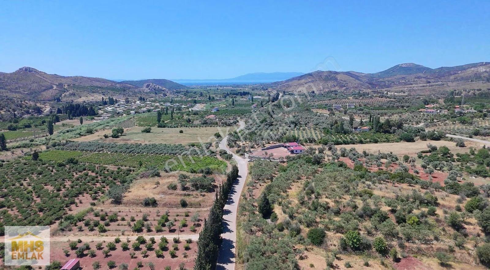 Kavaklıdere'de Ana Yola Cepheli, Denize Yakın Satılık Tarla - Görsel 8