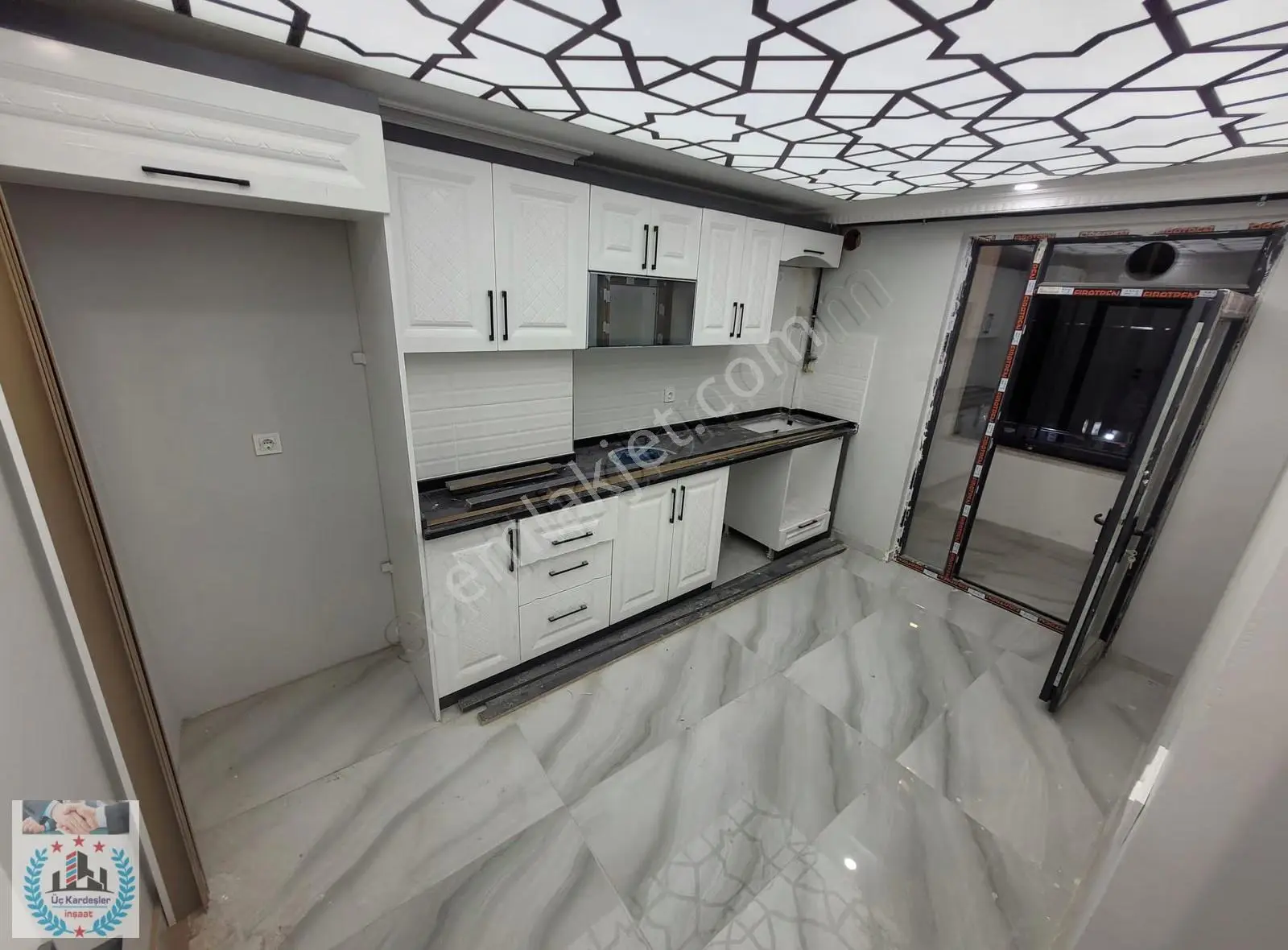 Üç Kardeşler Vega Avm 2.dakika 3+1 Satılık Ultra Lüx 115m² Dai.