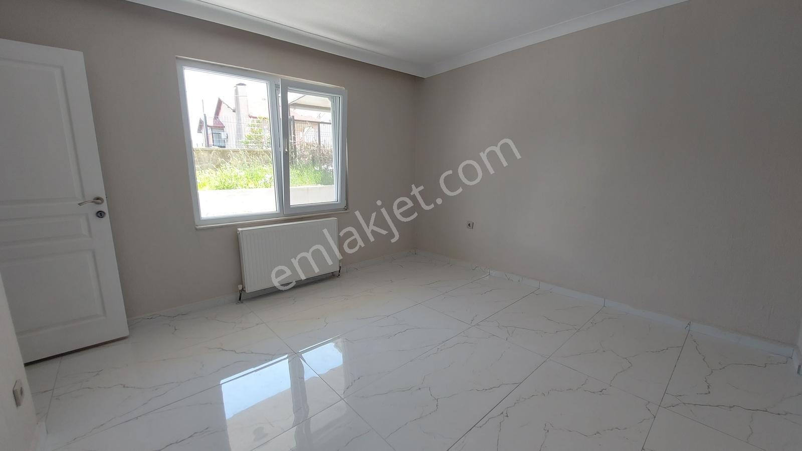 Ayvalık Küçükköy Gümrük Mahallesinde 2+1 Kiralık Yeni Daire - Görsel 15