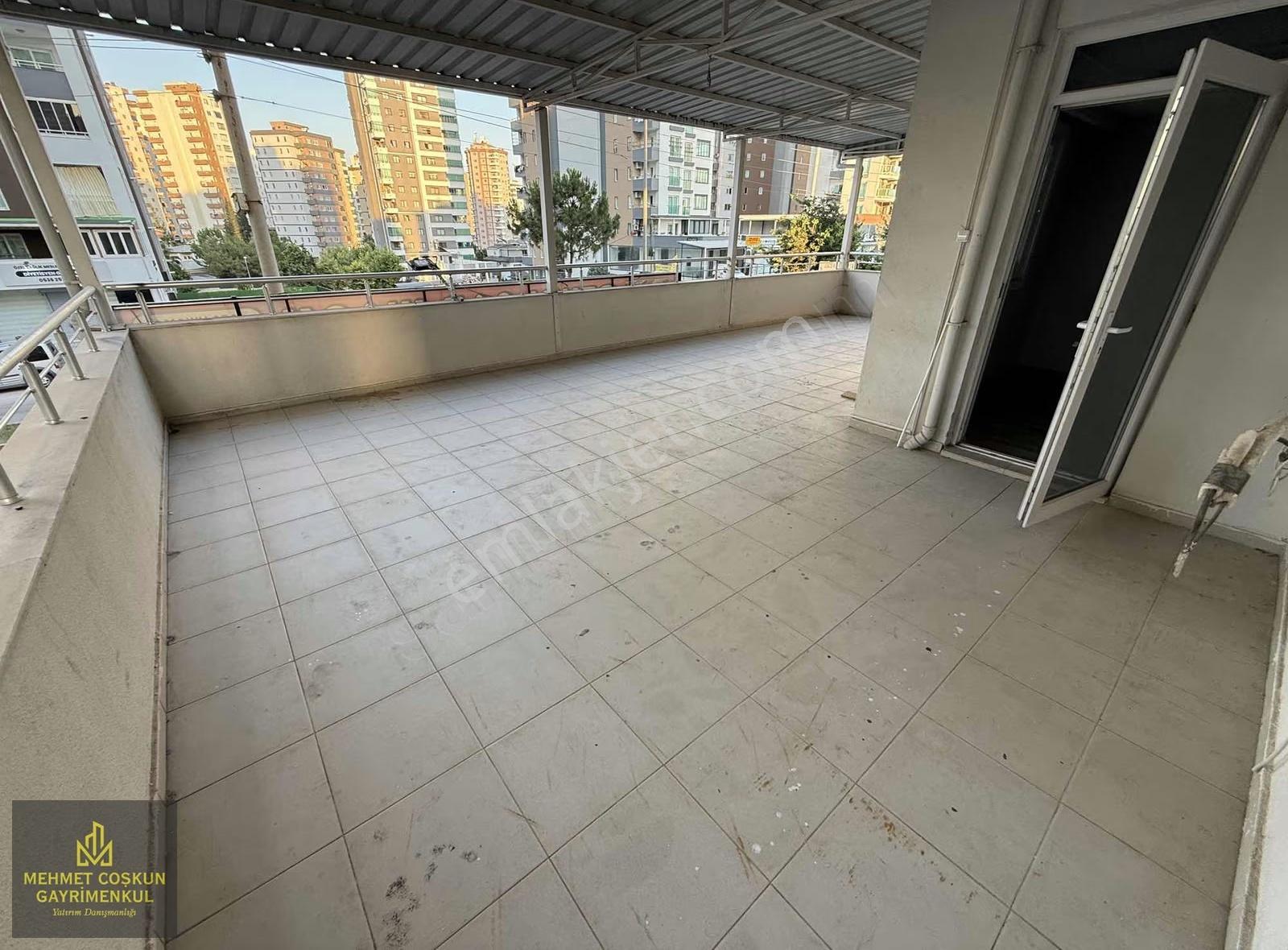100.yılda Bulvar Üzerinde Az Katlı Teraslı Kiralık 2+1 Daire - Görsel 15