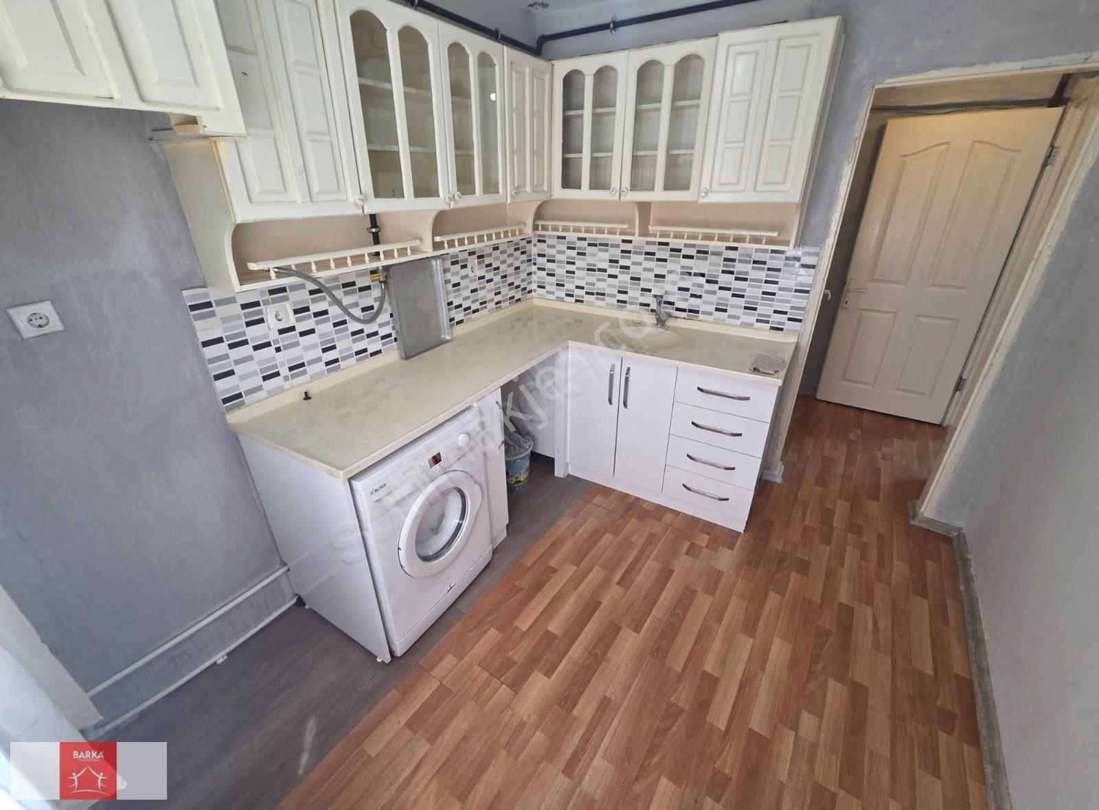 İzmir Şehir Hastanesi Yakını 2+1 Doğalgazlı Kiralık Daire