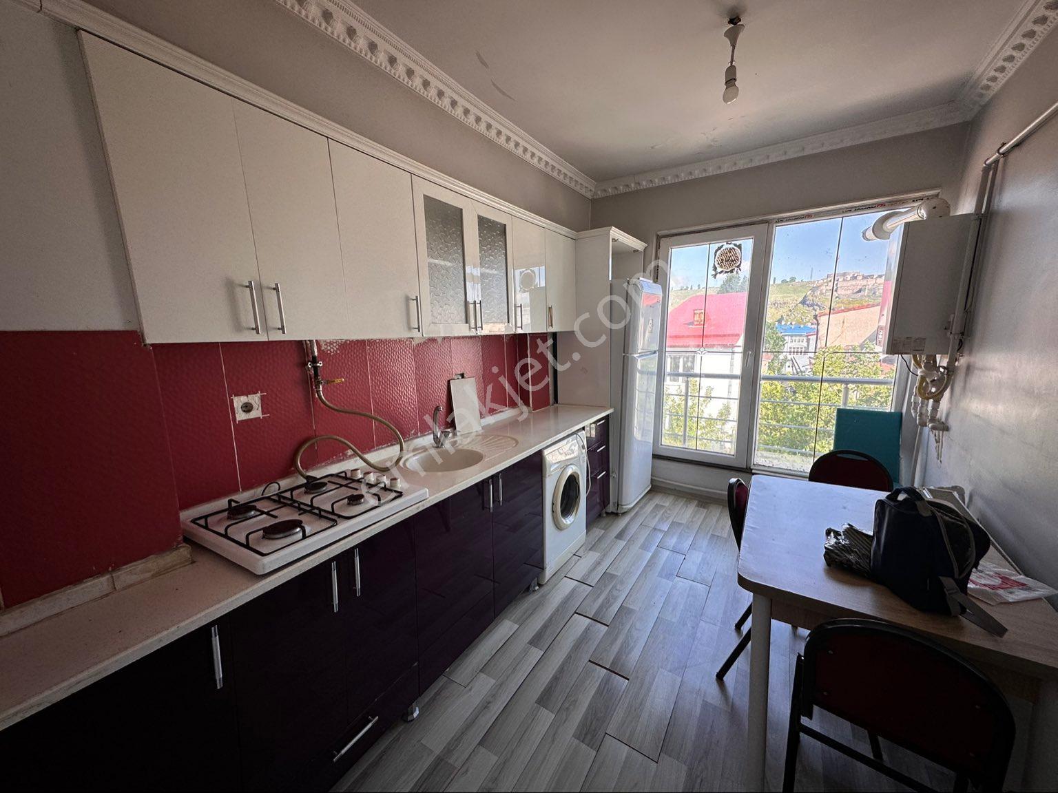 İks Emlak’tan Çarşı İçinde Kiralık Daire - Görsel 8