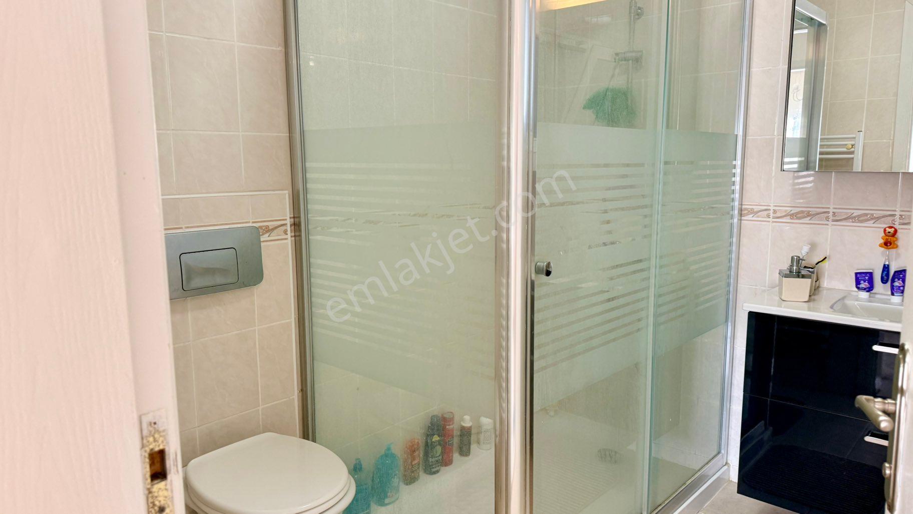 Güzelbahçe De Sahile 50 Mt Deniz Manzaralı 6+1 Kiralık Tripleks Villa - Görsel 17