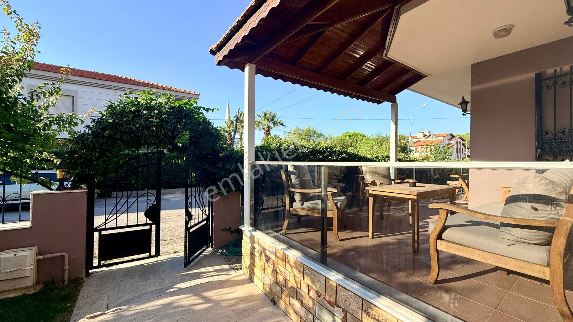 Güzelbahçe De Sahile 50 Mt Deniz Manzaralı 6+1 Kiralık Tripleks Villa - Görsel 28