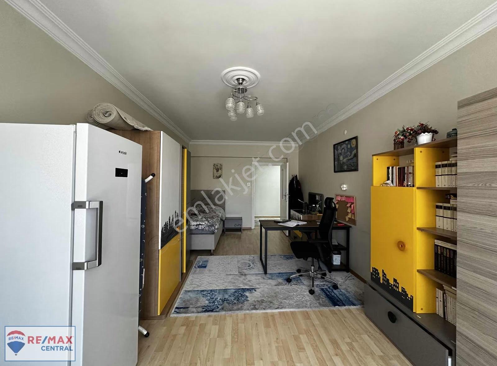 Huzur Mahallesinde Aydınlık Geniş Kullanışlı Arakat 3+1 Daire - Görsel 27