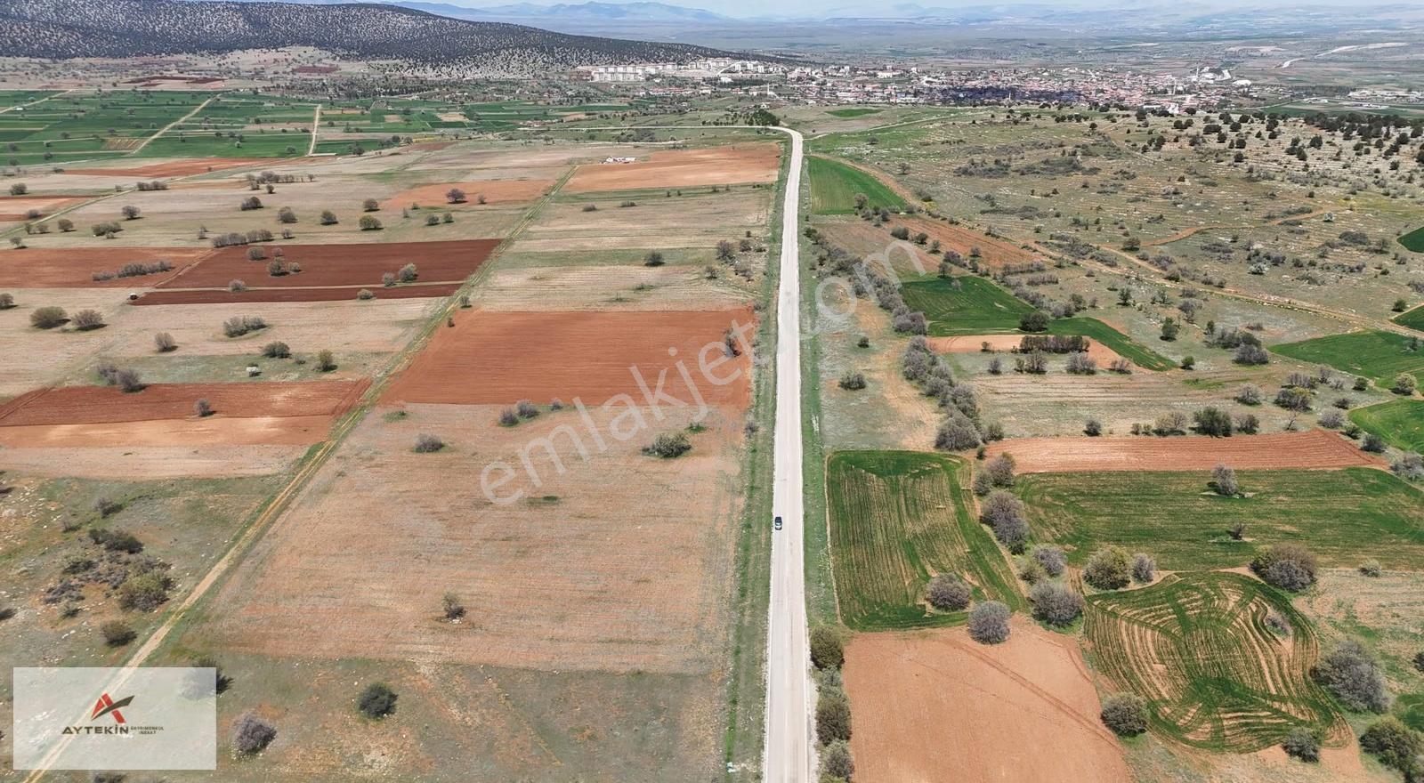 Akören Ağalar Mahallesinde Yola Sıfır 10.111 M² Müstakil Tarla