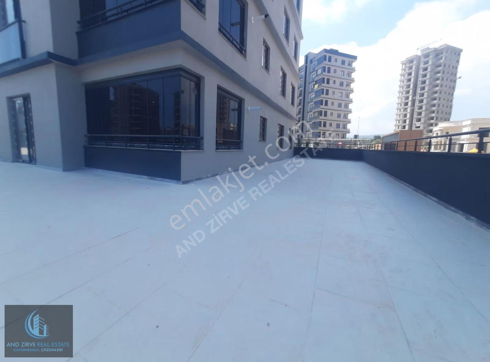Teraslı 4+1 Kullanımlı Kombili Bağımsız Mutfak Lüks Daire - Görsel 11