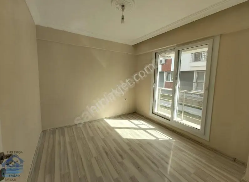 Eski Foça Bağarasında Kiralık 1+1 Daire - Merkezi Konum - Görsel 2