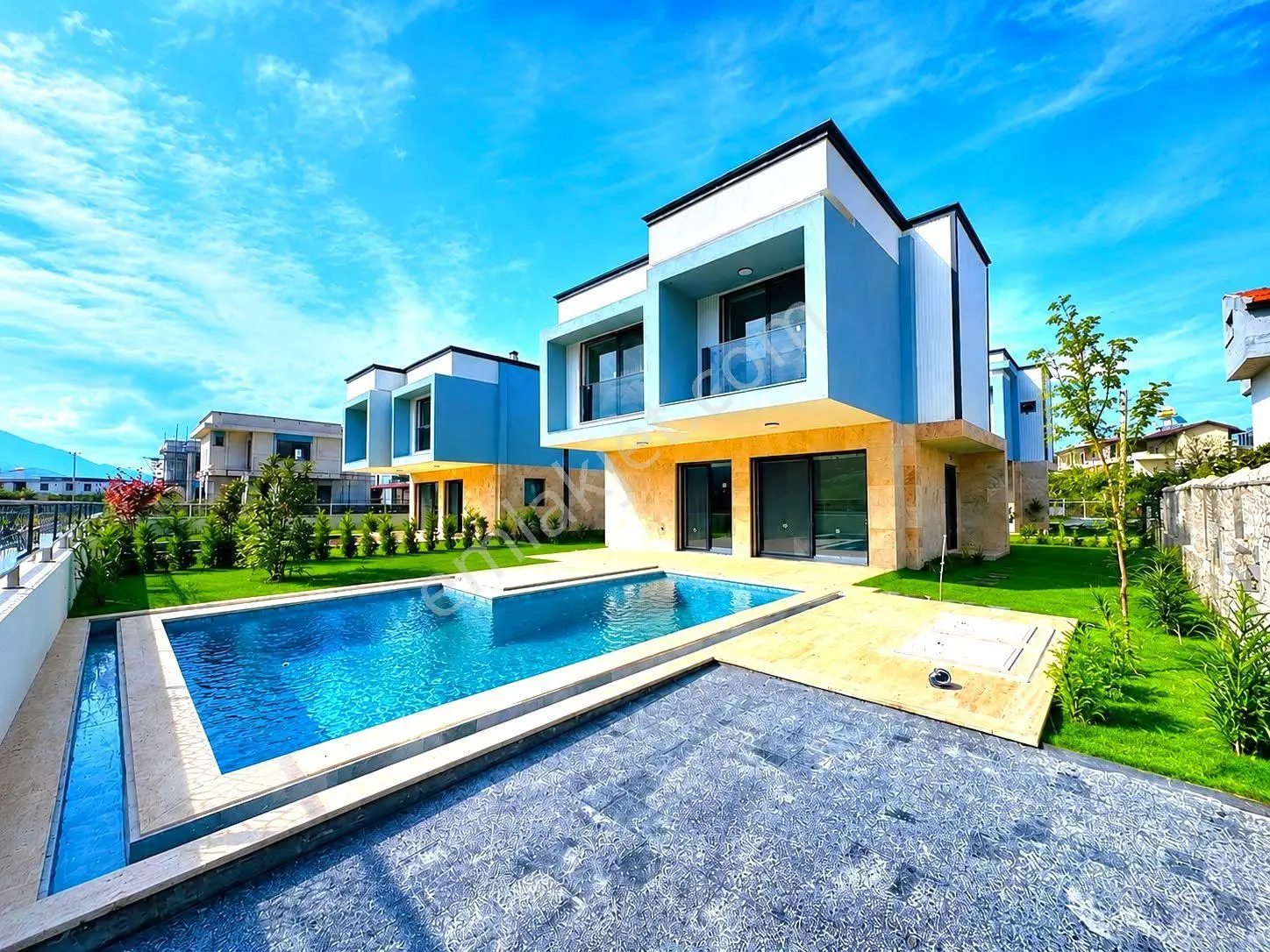 Kuşadasında Plaja Çok Yakın Özel Havuzlu Sıfır Villa - Görsel 2