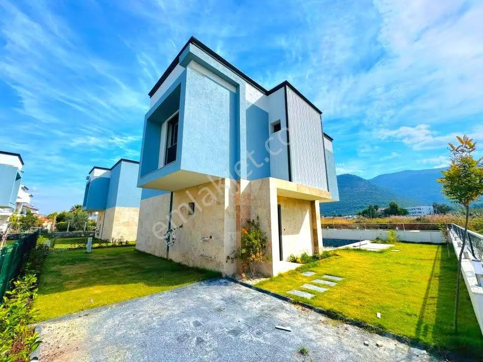 Kuşadasında Plaja Çok Yakın Özel Havuzlu Sıfır Villa - Görsel 3