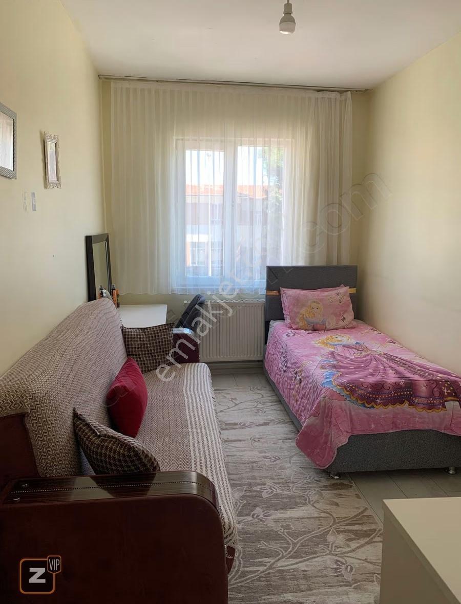 Yeni Mallalle'de Satılık 3+1 Kombi Isıtmalı Daire - Görsel 6
