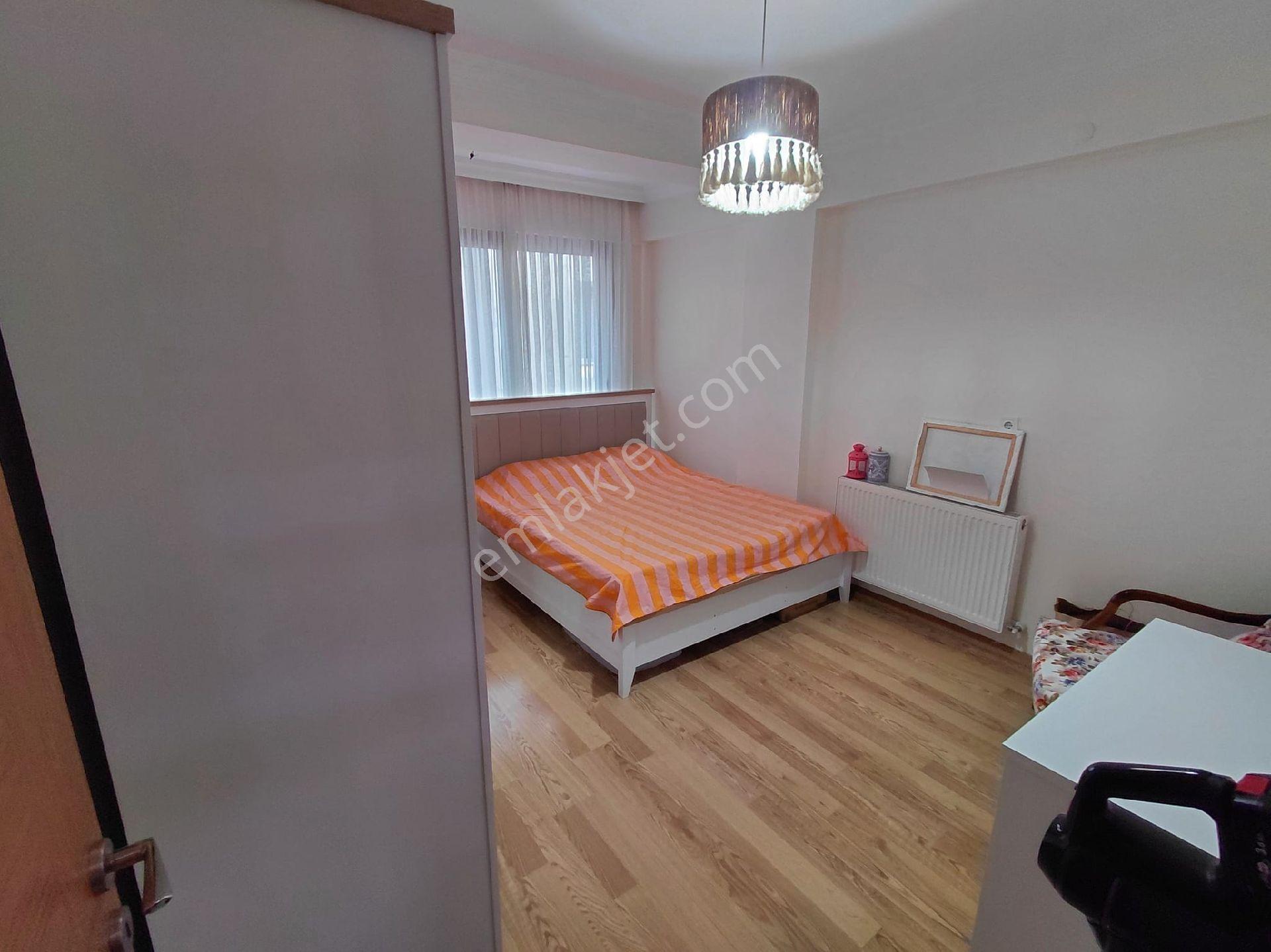 7506 Sokak'ta Satılık 2+1 Daire, 88m², Doğalgazlı, Çift Balkonlu - Görsel 13