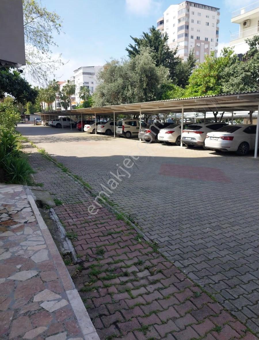 Yeşilbahçede Kiralık Daire
