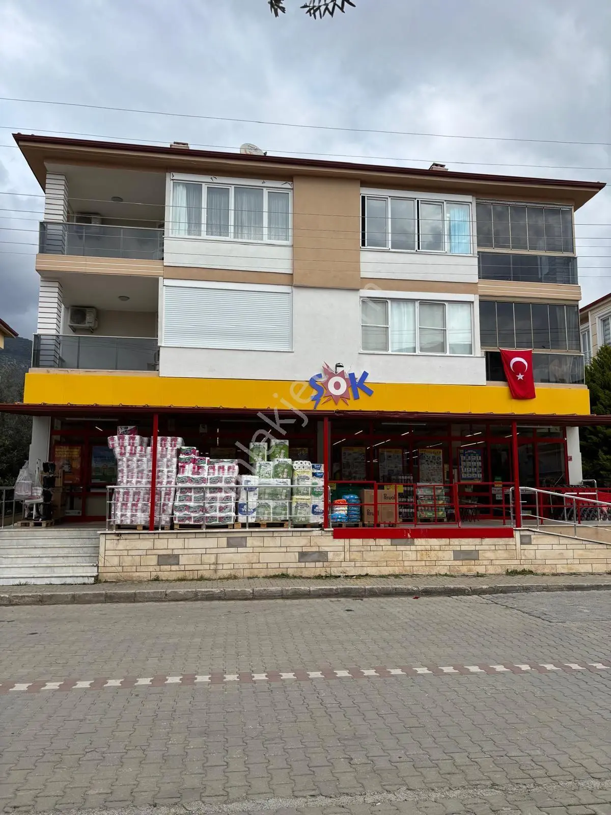 Balıkesir Altınoluk`ta Denize 200 Metre Mesafede Satılık 2+1 Daire