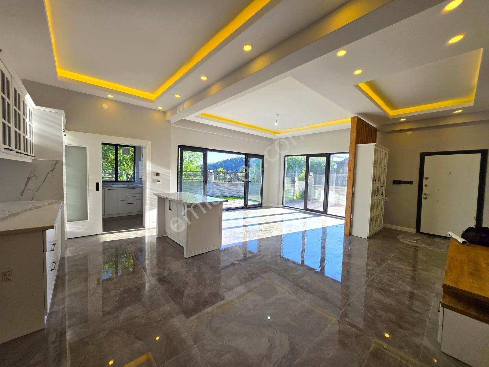 Garanti Emlak'tan Merkez - Budamışta 4+1 Doğalgazlı A Clas Villa - Görsel 10