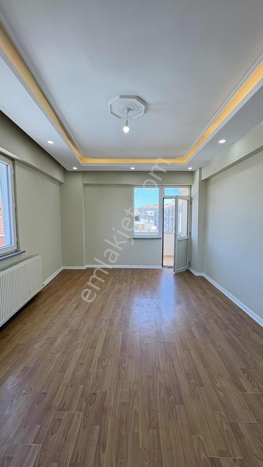 Adres'den Şeyhsinan Mah 2+1 15 Yaşında Satılık Daire