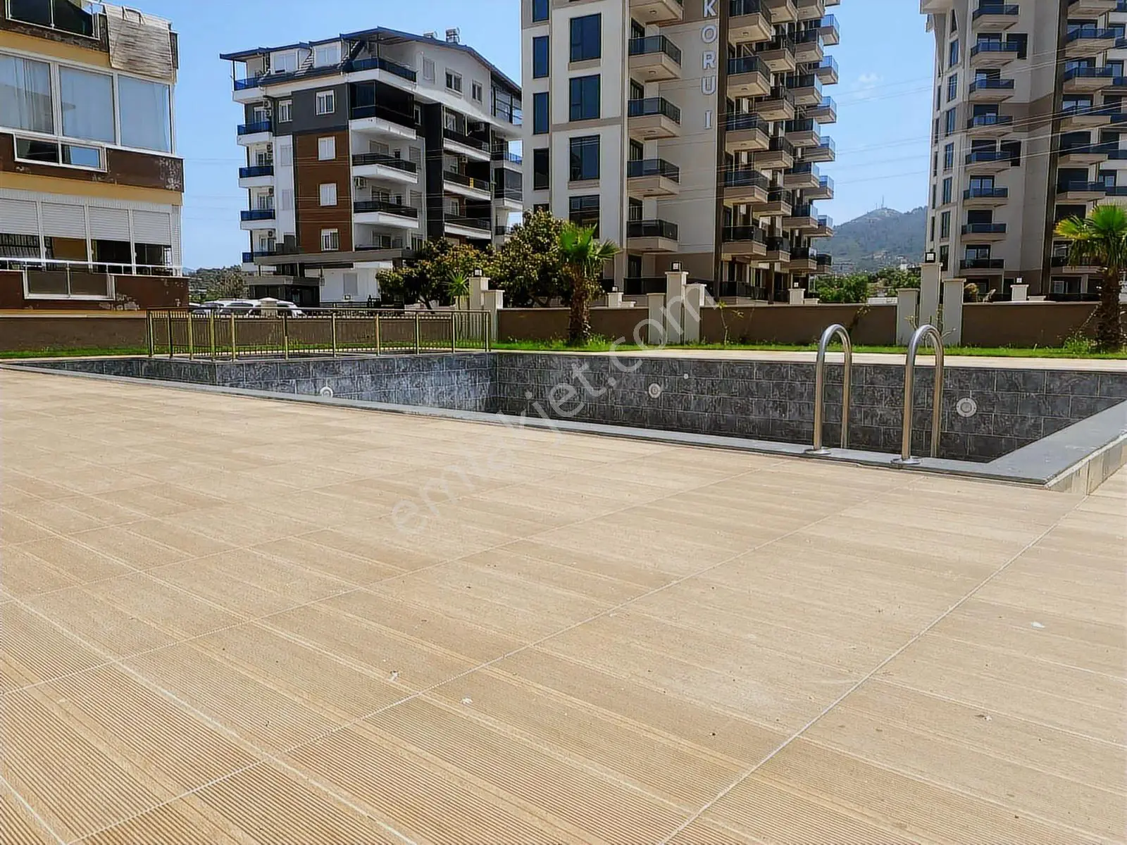Antares Koru Sitesinde Aidat Dahil Kiralık (2+1) Daire