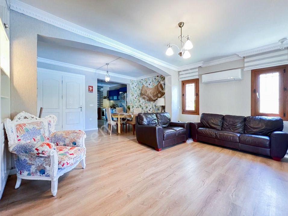 Goldhouse Dan Satılık Foça Da Prestijli Bölgede Tripleks 4+1 Villa - Görsel 12