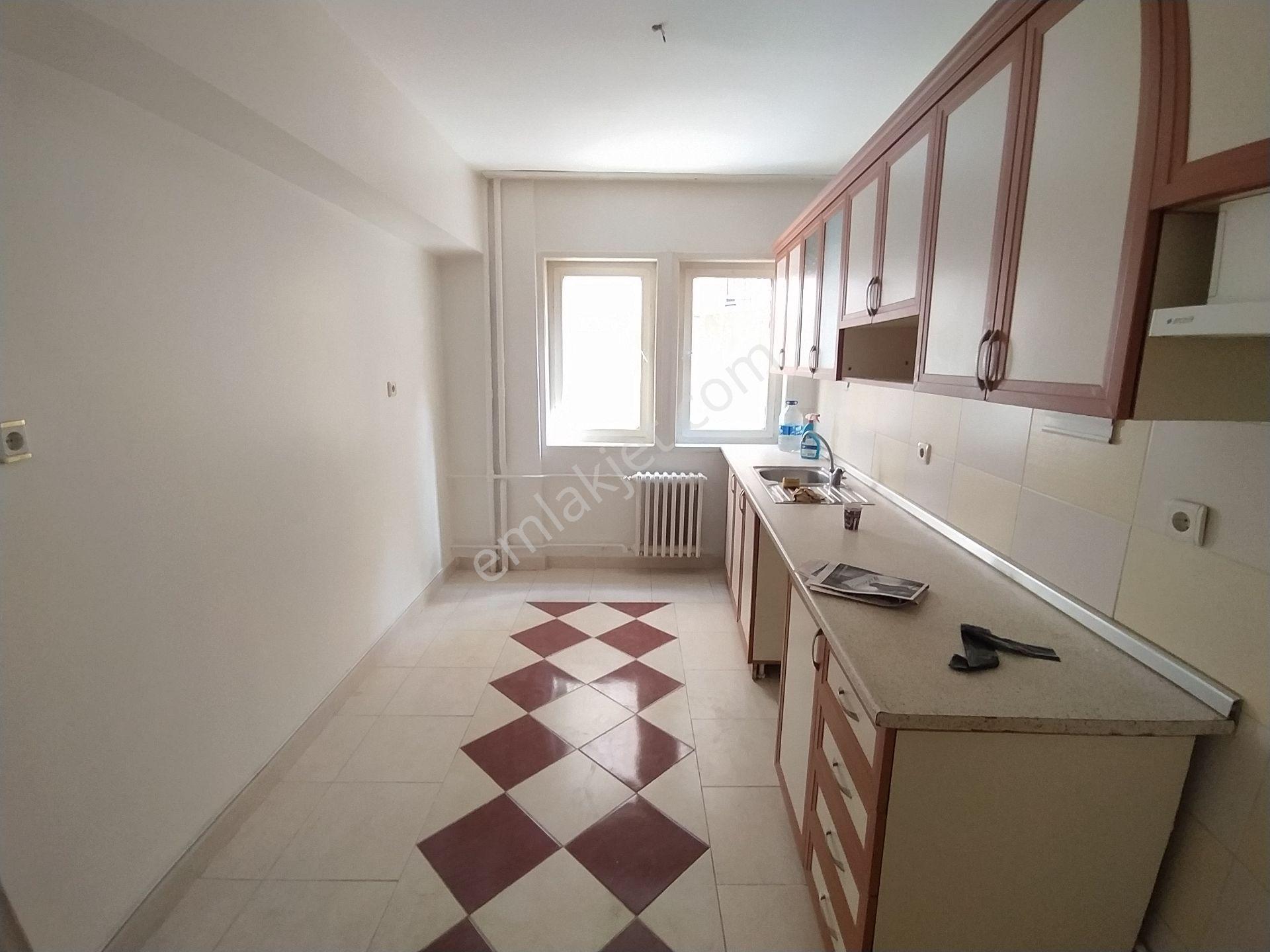 Taner'den Sokullu Caddesinde 2+1+kiler Bahçe Çıkışlı Bahçe Katı - Görsel 28