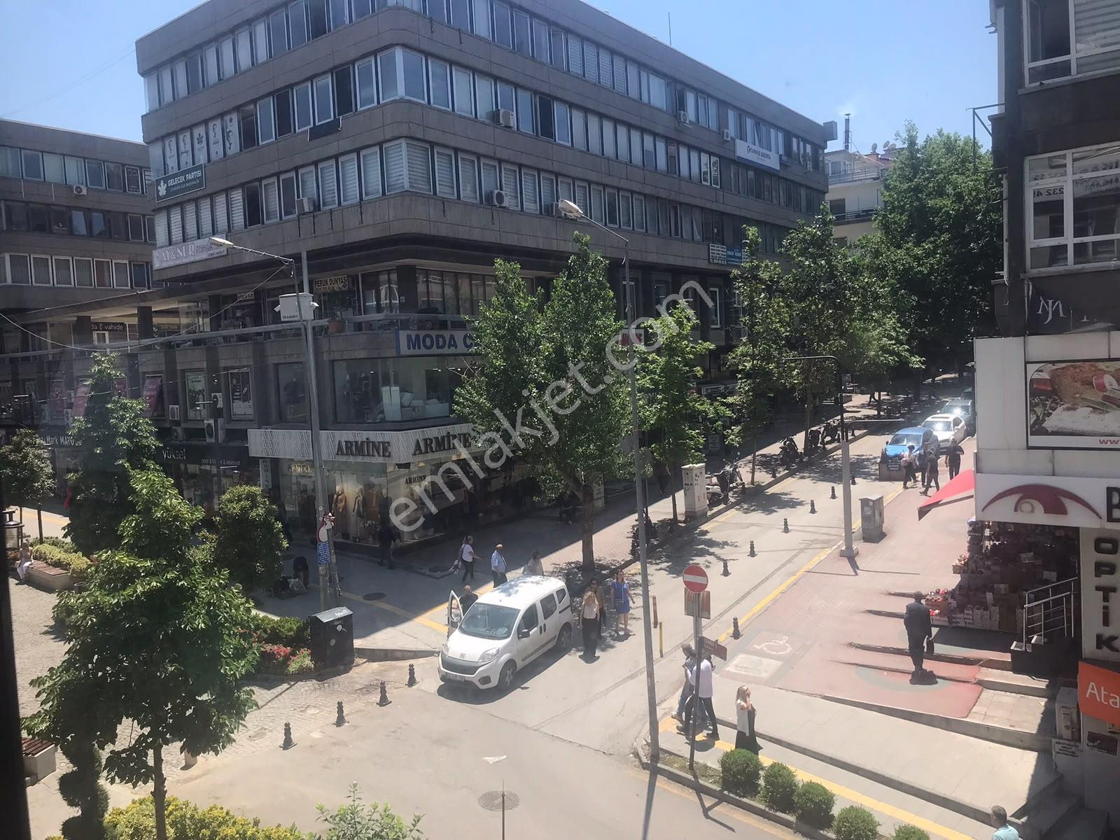 Kızılay İzmir 2'de Katta Ön Tabela Cephe 110m2 Yapılı İşyeri - Görsel 10
