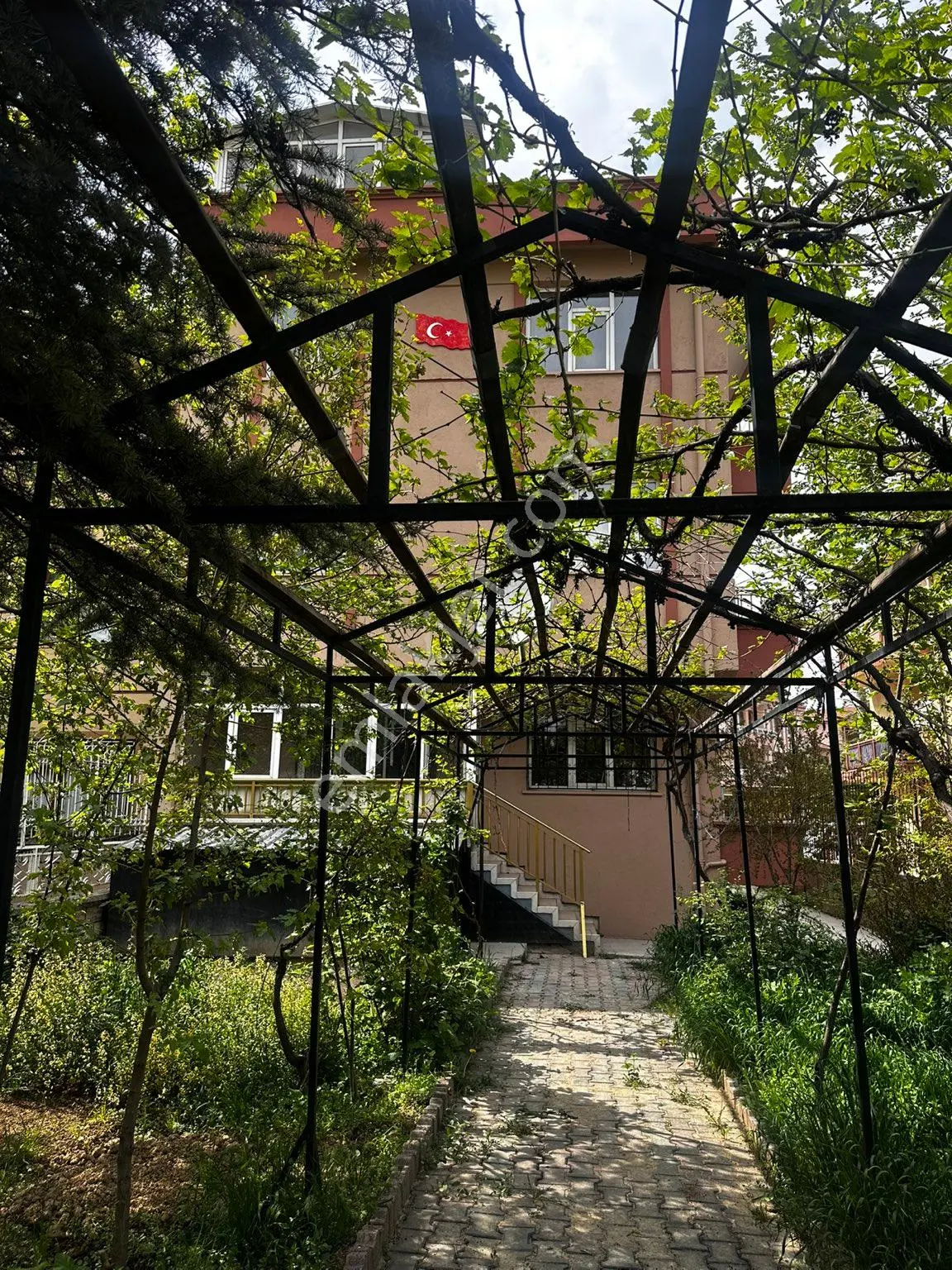 Sahibinden Acil Satılık.3.5 Katlı Komple Bina - Görsel 3