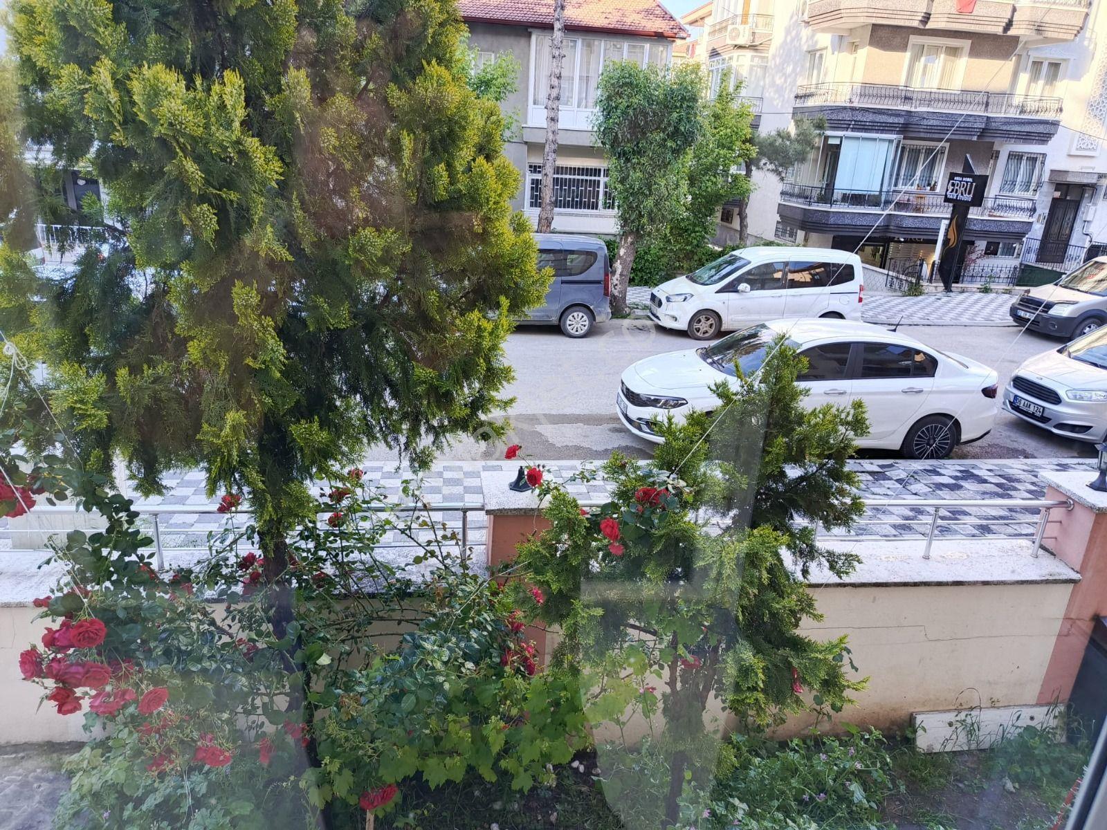 Dumlupınar Mahallesinde Satılık 2+1 Bakımlı Daire - Görsel 11