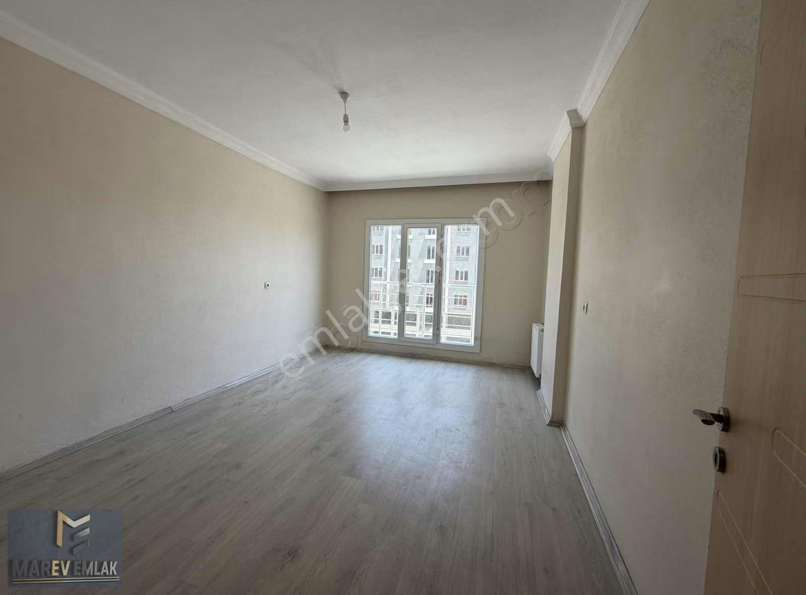 Marev Emlaktan Kiralık 4+1 Geniş Daire - Görsel 13
