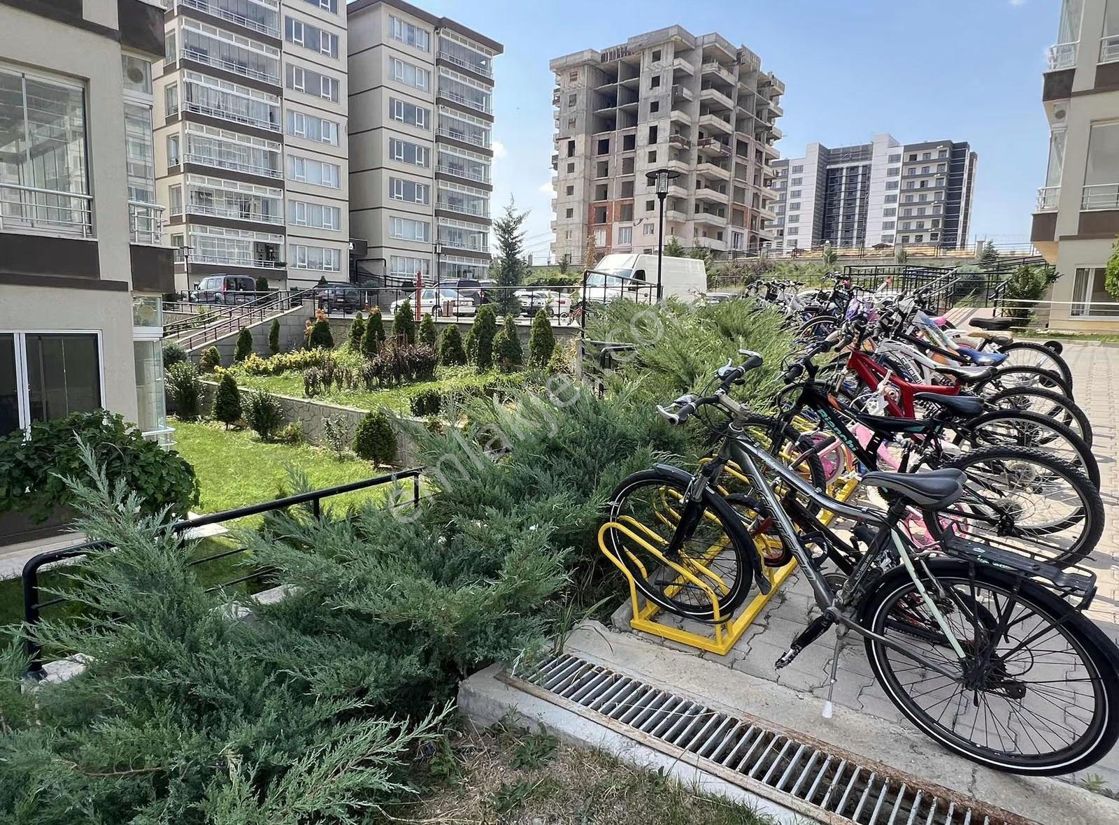 Alcı Asilkent Sitesinde Daire - Görsel 8