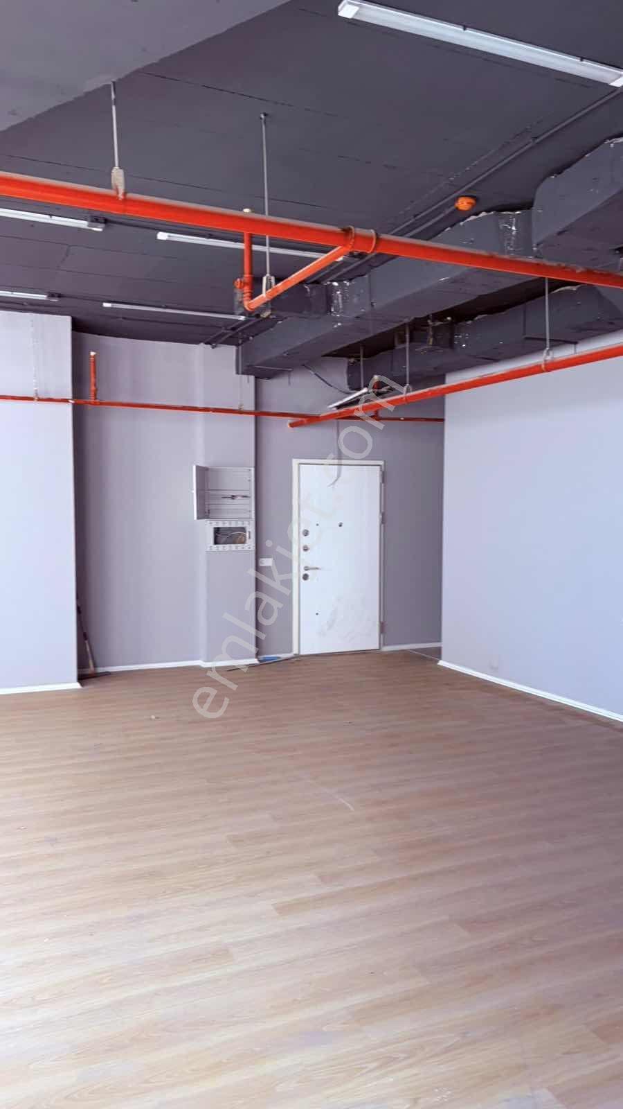Emlakyap Tan Karat34 Te Kiralık 102m2 Prestijli Plaza Ofisi - Görsel 24